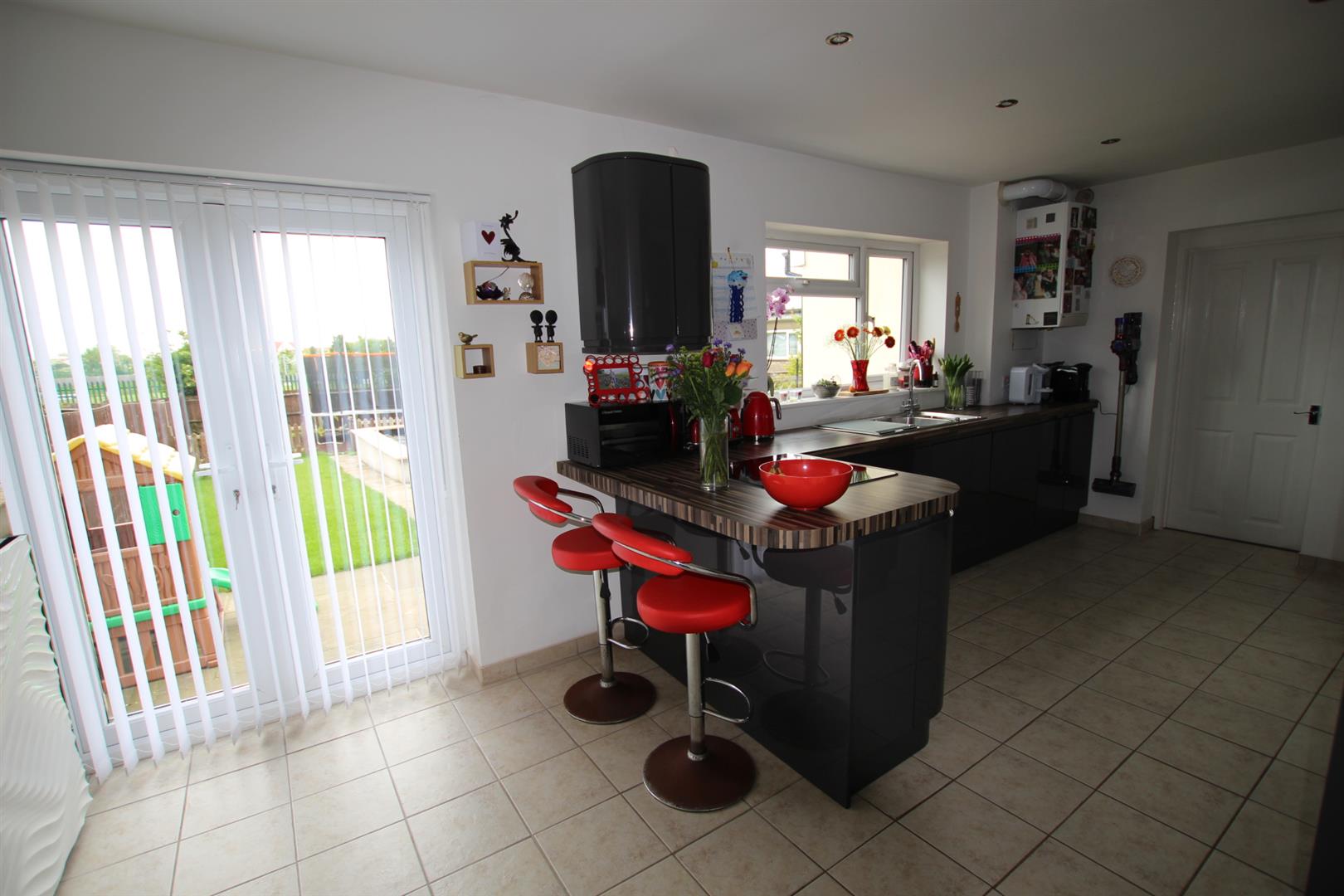 REFITTED KITCHEN / BREAKFAST ROOM 1